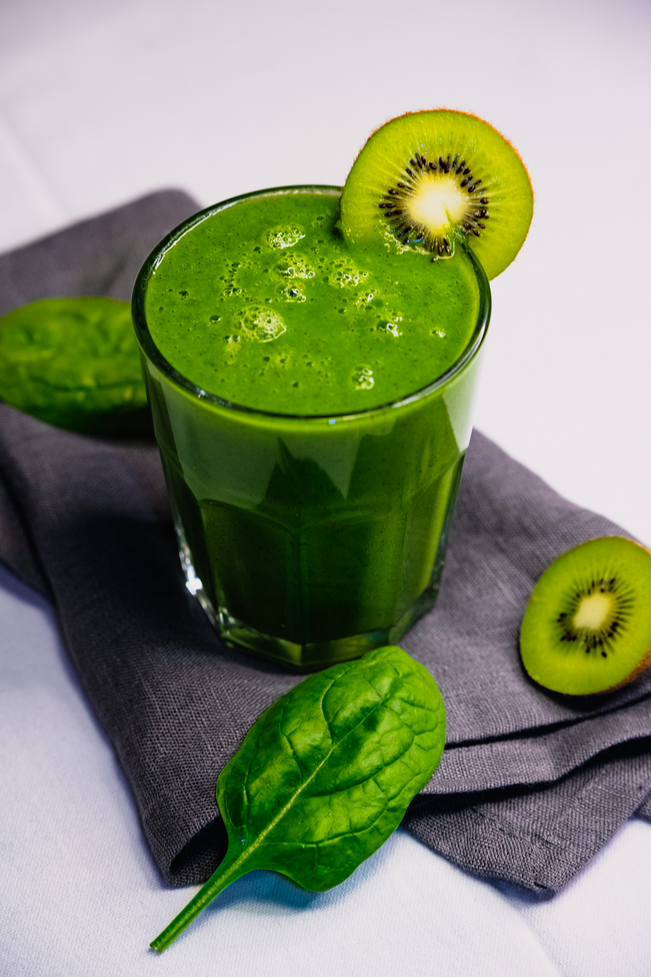 Kiwi Smoothie Recipe - The Smooth Sailor